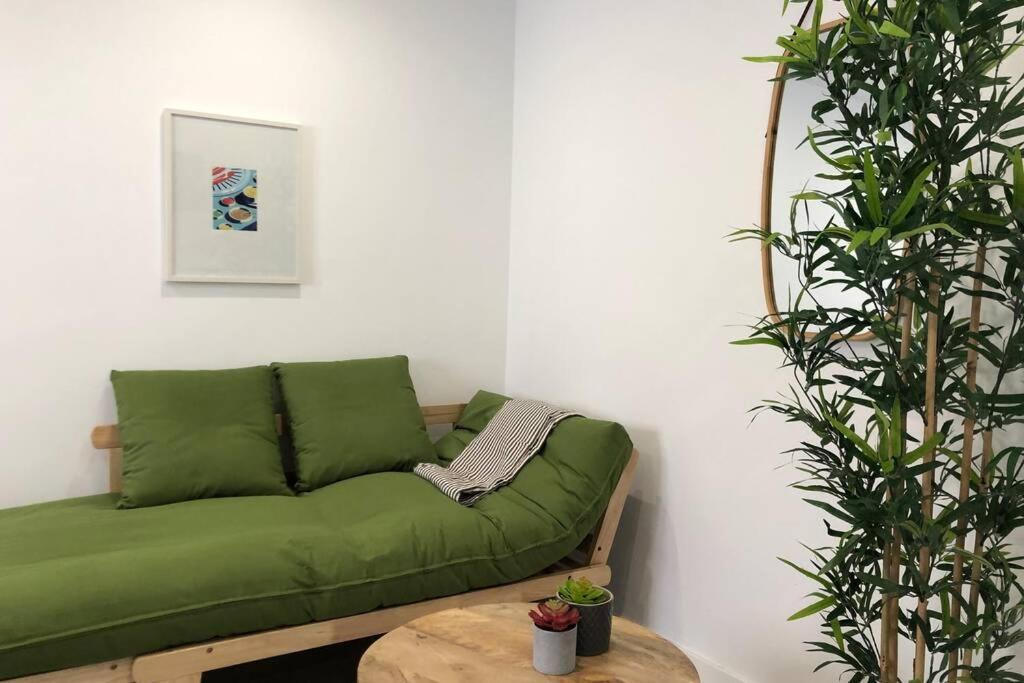 M3 Terrace. Cool Apartment 15 Min Center By Metro Esplugues de Llobregat Ngoại thất bức ảnh